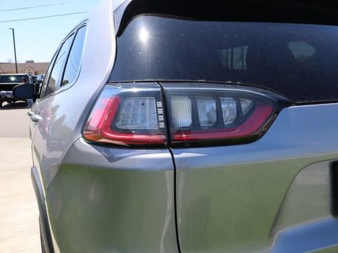 Used 2021 Jeep Cherokee Latitude Lux FWD image 27