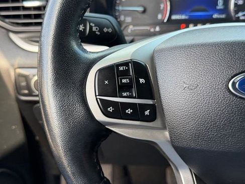 Certified 2022 Ford Explorer XLT RWD image 21