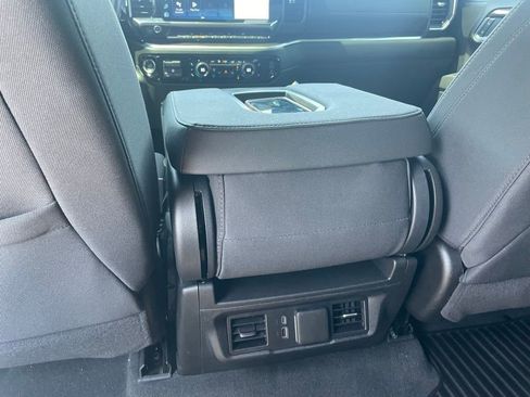 Used 2025 Chevrolet Silverado 1500 LT AWD/4WD image 21