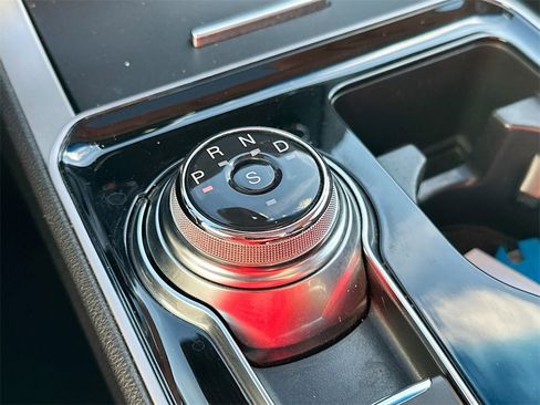 Used 2020 Ford Edge SEL w/ Convenience Package image 22