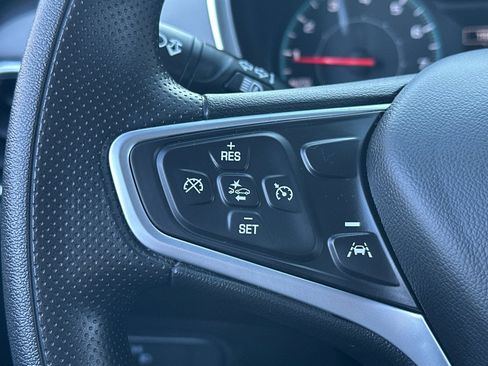 Used 2022 Chevrolet Equinox LS image 35