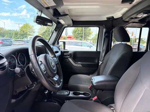 Used 2016 Jeep Wrangler Unlimited Sport w/ Quick Order Package 24S AWD/4WD image 10