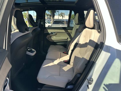 New 2026 Volvo XC90 B6 Plus w/ Protection Package Premier image 17