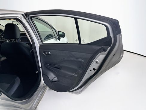 Used 2023 Nissan Versa SV image 27