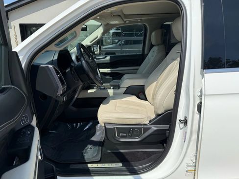 Used 2020 Ford Expedition Platinum image 15