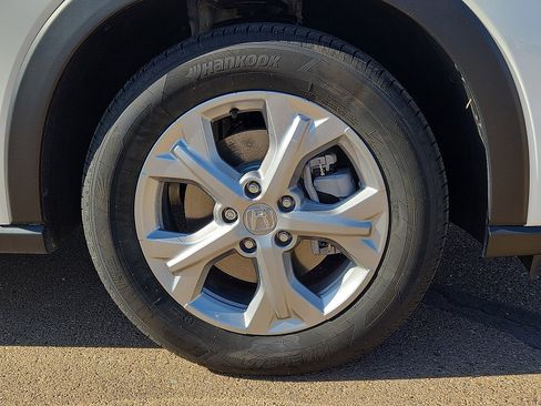 Used 2025 Honda HR-V LX image 6