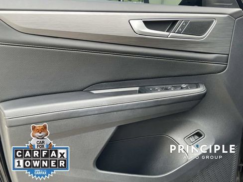 Certified 2024 Volkswagen Atlas Cross Sport SE FWD image 12