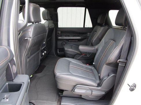 Used 2022 Ford Expedition Max Platinum AWD/4WD image 11