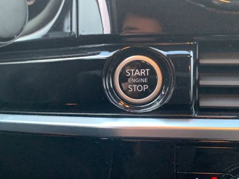 Used 2022 Nissan Pathfinder SL image 26