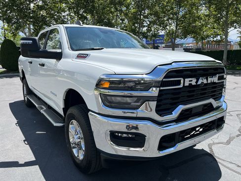 Used 2026 RAM 2500 Big Horn AWD/4WD image 5