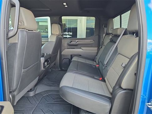 Used 2022 Chevrolet Silverado 1500 ZR2 w/ Technology Package image 15
