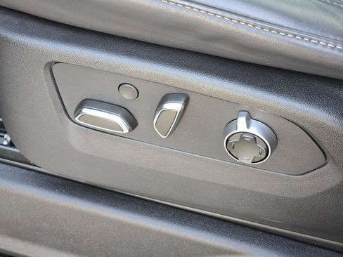 Used 2024 Cadillac Escalade Sport Platinum w/ LPO, ONYX Package AWD/4WD image 29
