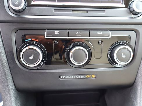 Used 2014 Volkswagen Jetta TDI FWD image 24