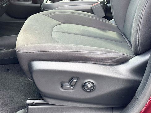 Used 2019 Chrysler Pacifica Touring Plus w/ S Appearance Package FWD image 22