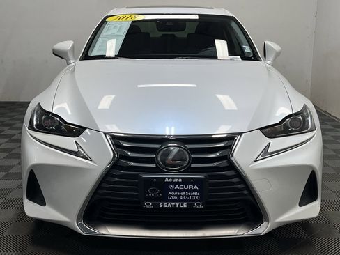 Used 2018 Lexus IS 300 image 2