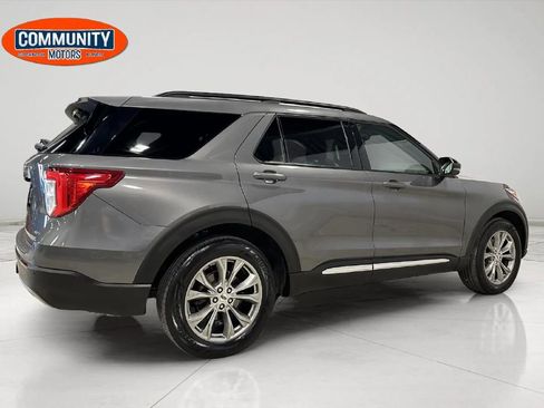 Used 2023 Ford Explorer XLT w/ Equipment Group 202A AWD/4WD image 8