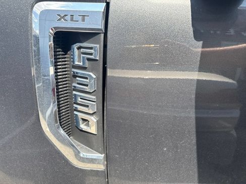 Used 2020 Ford F350 XLT w/ XLT Premium Package AWD/4WD image 11