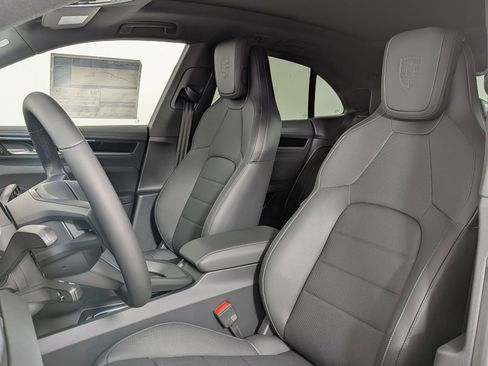 New 2026 Porsche Macan 4S Electric AWD/4WD image 5