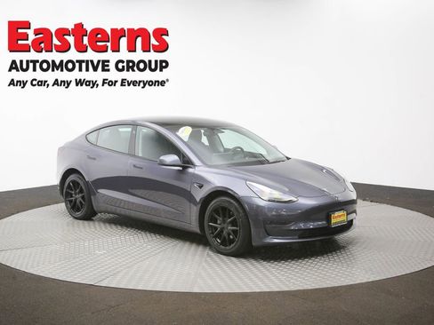 Used 2023 Tesla Model 3 Standard Range image 45