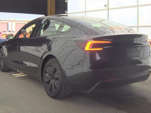 Used 2025 Tesla Model 3 Long Range image 6