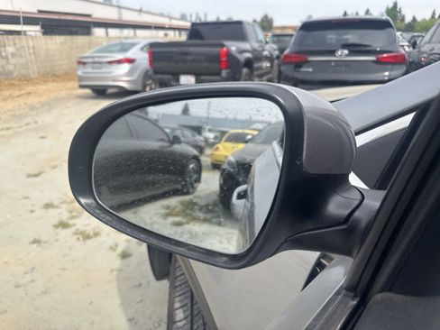 Used 2022 Kia Sportage LX image 17