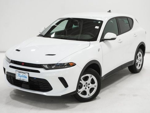 Used 2024 Dodge Hornet GT image 2