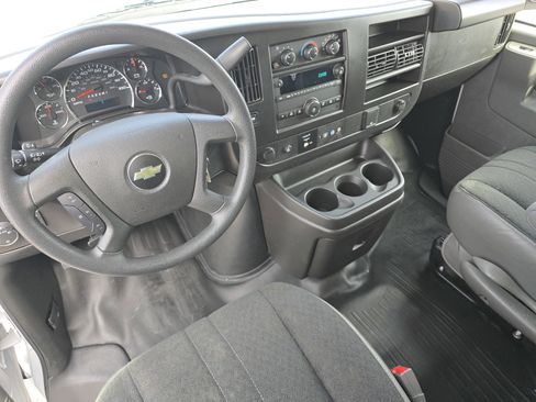 Used 2024 Chevrolet Express 2500 RWD 2500 135 w/ Driver Convenience Package image 9