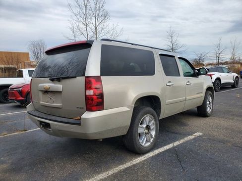 Used 2008 Chevrolet Suburban LTZ w/ LTZ Preferred Equipment Group image 3