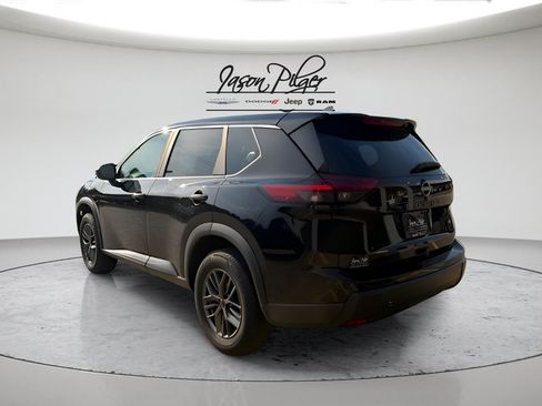Used 2024 Nissan Rogue S FWD image 5