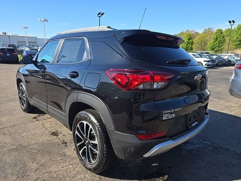 Used 2024 Chevrolet TrailBlazer LT w/ Convenience Package AWD/4WD image 5