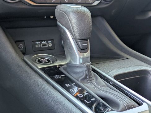 Used 2025 Nissan Sentra SV image 22