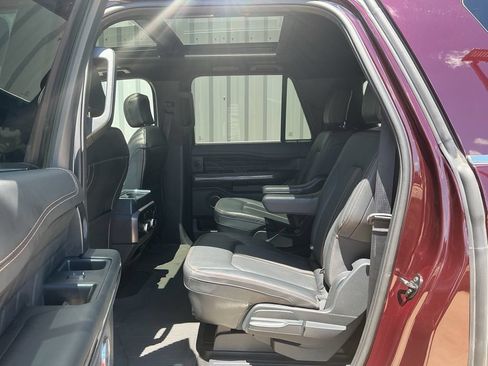 Used 2023 Ford Expedition Max Platinum AWD/4WD image 19