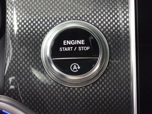 Used 2025 Mercedes-Benz GLC 43 AMG 4MATIC image 16