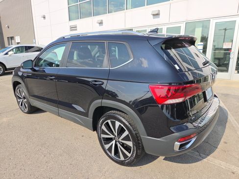 Used 2022 Volkswagen Taos SE FWD image 10