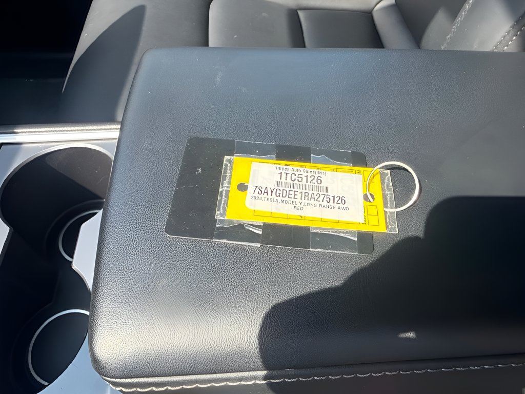 Used 2024 Tesla Model Y Long Range AWD/4WD image 29