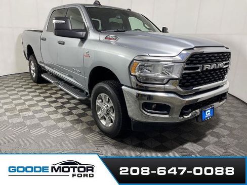 Used 2024 RAM 2500 Big Horn AWD/4WD image 2