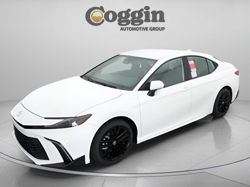 Used 2026 Toyota Camry SE w/ Multimedia Upgrade Package FWD image 1