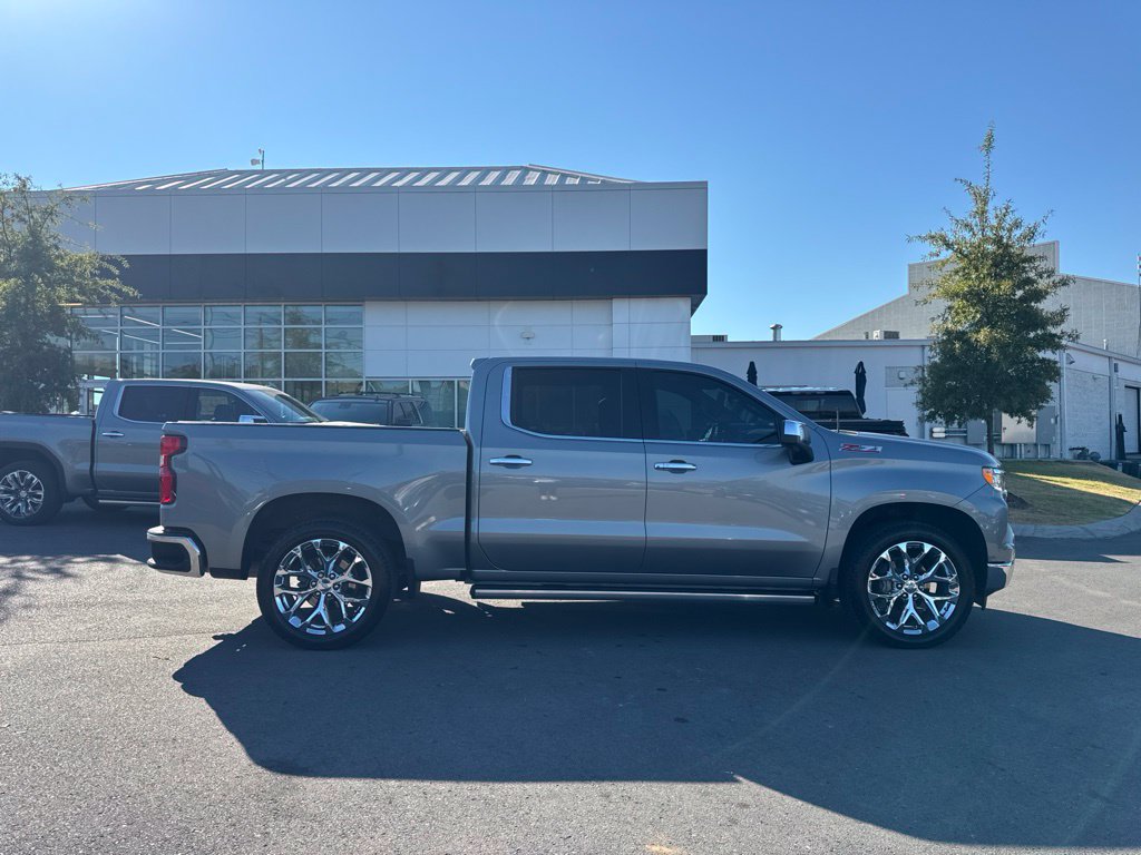 Used 2023 Chevrolet Silverado 1500 LTZ w/ LTZ Premium Package AWD/4WD image 12