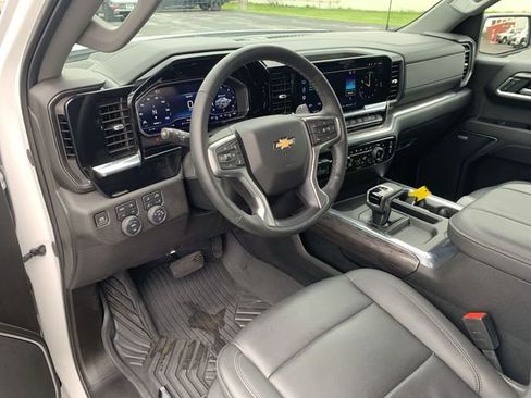 Certified 2025 Chevrolet Silverado 1500 LTZ AWD/4WD image 10