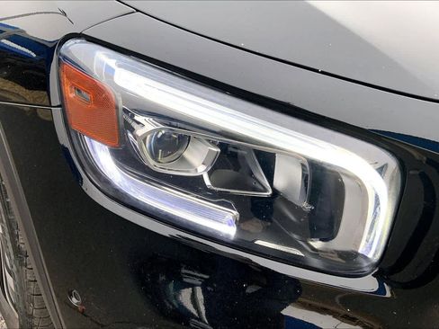 Used 2021 Mercedes-Benz GLB 250 GLB 250 image 28