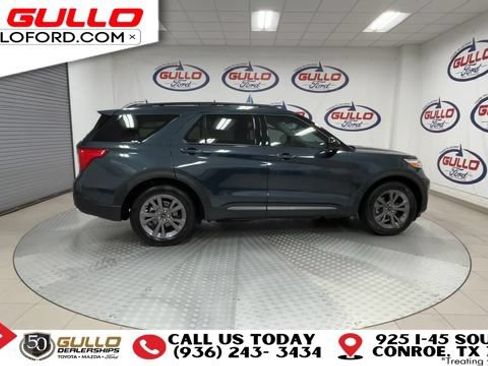 Certified 2023 Ford Explorer XLT w/ Equipment Group 202A RWD image 9