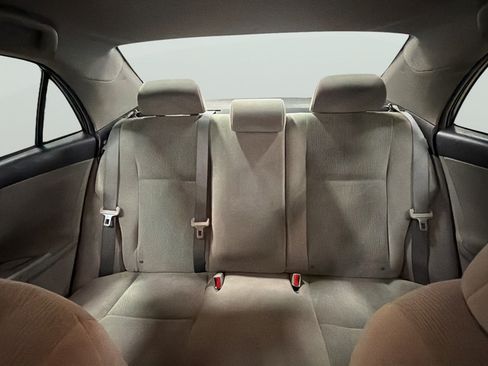 Used 2012 Toyota Corolla LE FWD image 23