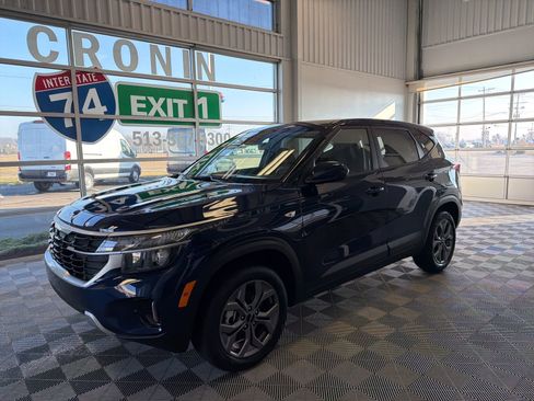 New 2026 Kia Seltos LX image 3