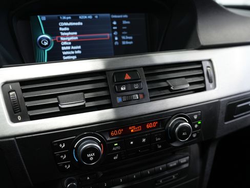 Used 2011 BMW M3 Sedan image 47