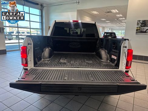 Used 2018 Ford F150 Lariat w/ Equipment Group 502A Luxury AWD/4WD image 17