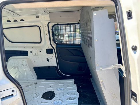 Used 2018 RAM ProMaster City Tradesman SLT FWD image 24