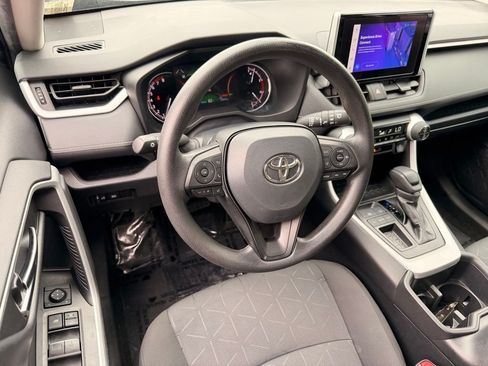 Used 2024 Toyota RAV4 XLE FWD image 22