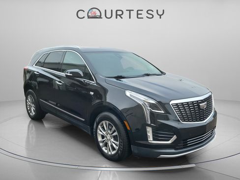 Used 2020 Cadillac XT5 Premium Luxury w/ LPO, Illumination Package image 4
