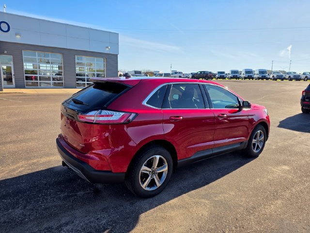Used 2024 Ford Edge SEL w/ Convenience Package AWD/4WD image 6