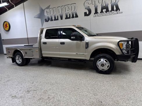 Used 2017 Ford F350 XLT w/ XLT Value Package image 43